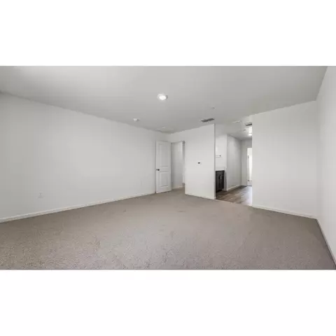 1414 W Clara Ave, Fowler, CA 93625 photo 10