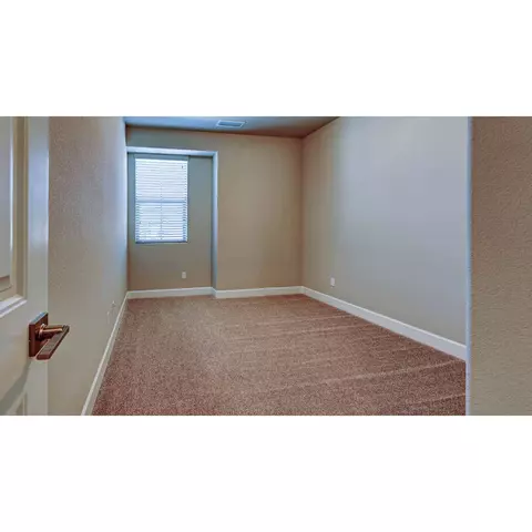 1684 N Greenfield Ave, Clovis, CA 93619 photo 21