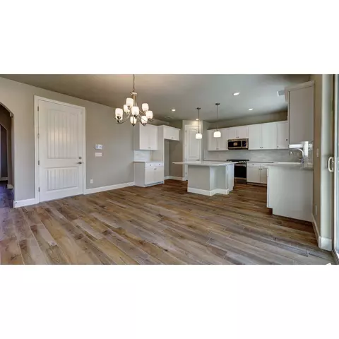 1684 N Greenfield Ave, Clovis, CA 93619 photo 3