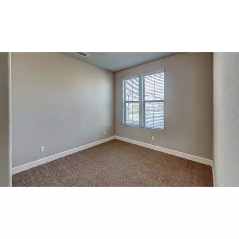 1684 N Greenfield Ave, Clovis, CA 93619 photo 19