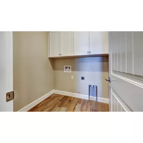 1684 N Greenfield Ave, Clovis, CA 93619 photo 18