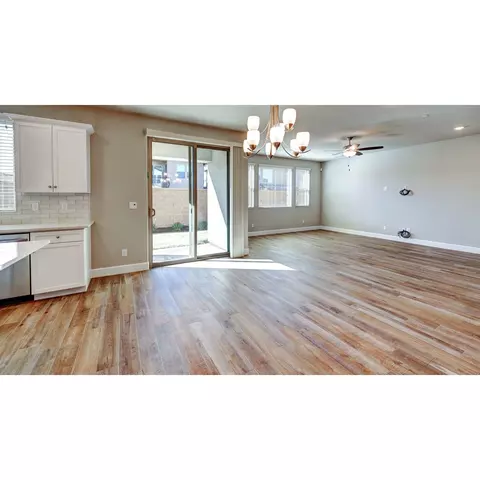 1684 N Greenfield Ave, Clovis, CA 93619 photo 10