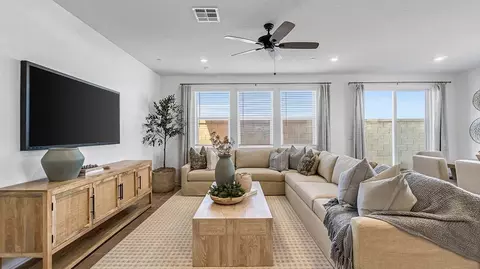904 Plum Tree Ave, Clovis, CA 93619 photo 9