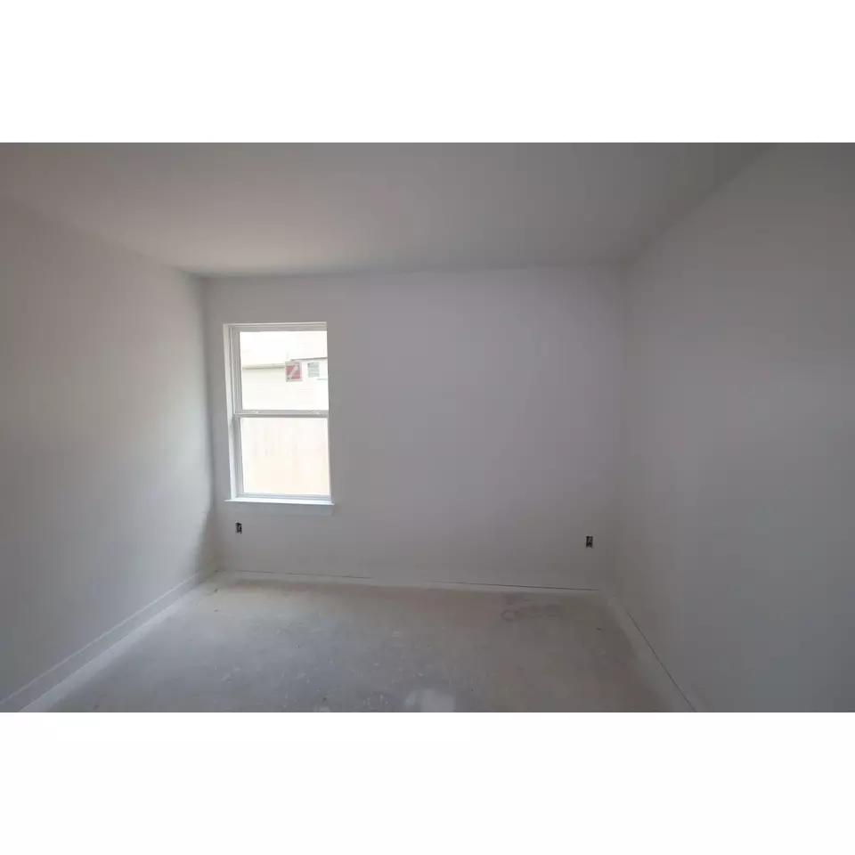 Bedroom - 17078 Pinewood Branch Dr, New Caney, TX 77357 photo 3 of 4
