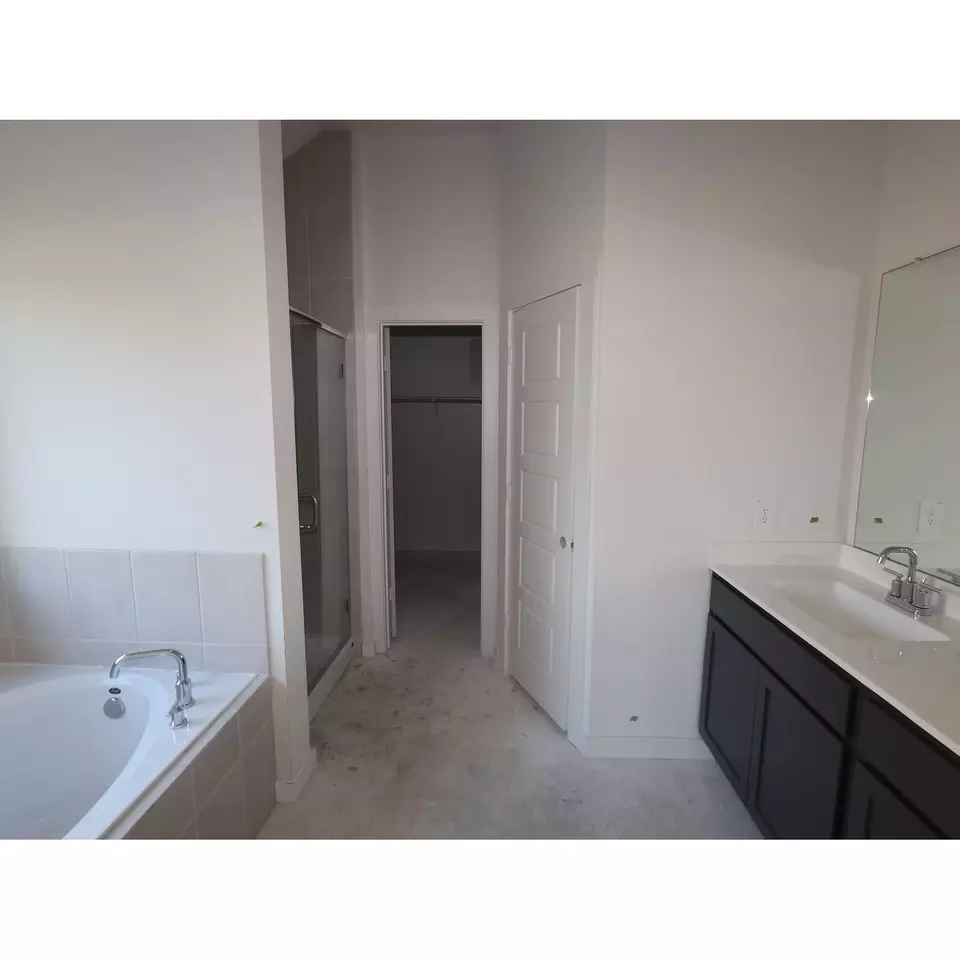 Entry Way - 17078 Pinewood Branch Dr, New Caney, TX 77357 photo 1 of 2
