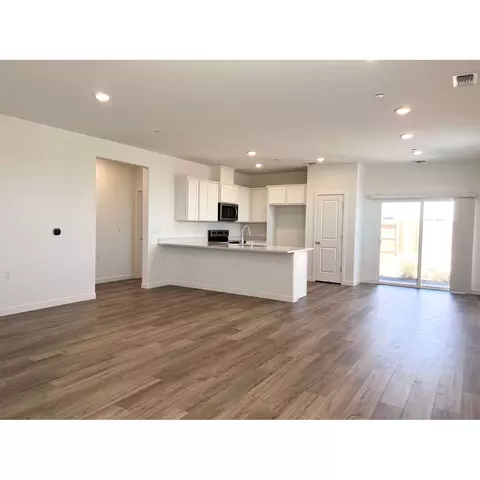 324 Brad Ct, Merced, CA 95341 photo 4