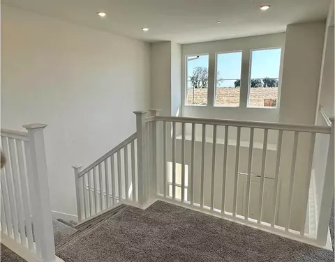 2559 Gibbons Ct, Lathrop, CA 95330 photo 12