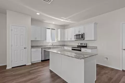 Kitchen - 7003 Ashcat, Converse, TX 78109 photo 2 of 4