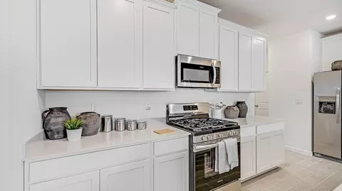 Kitchen - 334 Superior Blvd, Saint Augustine, FL 32092 photo 5 of 6
