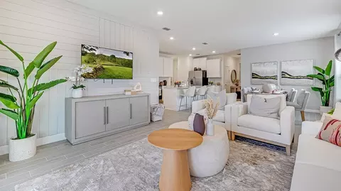 Living - 334 Superior Blvd, Saint Augustine, FL 32092 photo 1 of 2