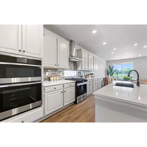 22384 E 49th Pl, Aurora, CO 80019 photo 3