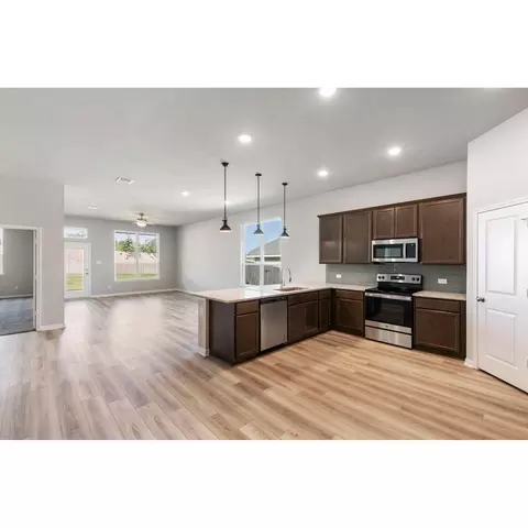 1902 Viva Rd, Bryan, TX 77807 photo 9