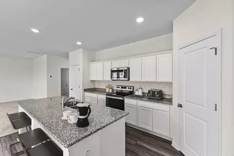 152 Gladstone Loop, Clayton, NC 27520 photo 3