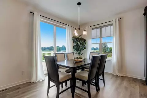 Dining - 384 Sweetwater Blvd, Port Washington, WI 53074 photo 1 of 2