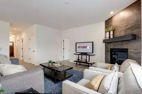 Living - 384 Sweetwater Blvd, Port Washington, WI 53074 photo 1 of 4