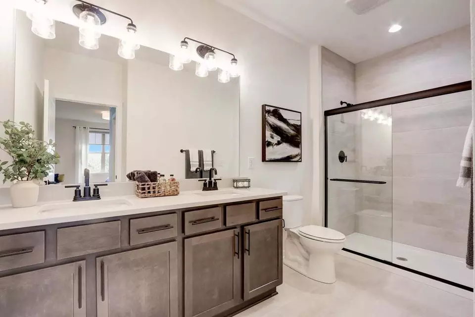 Bath - 384 Sweetwater Blvd, Port Washington, WI 53074 photo 1 of 2
