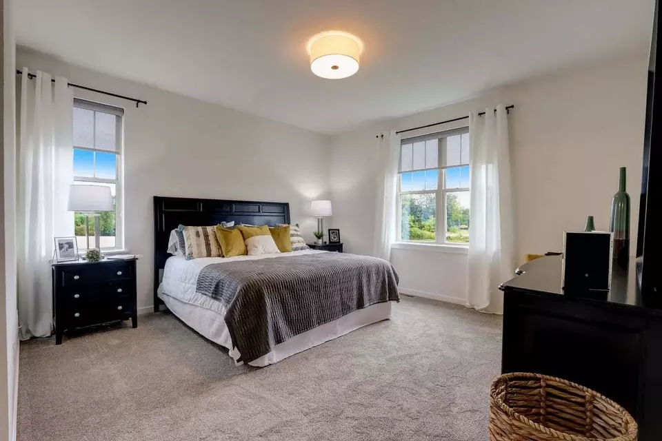 Bedroom - 384 Sweetwater Blvd, Port Washington, WI 53074 photo 1 of 5