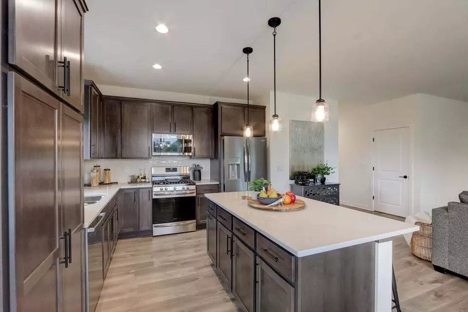 Kitchen - 384 Sweetwater Blvd, Port Washington, WI 53074 photo 4 of 6