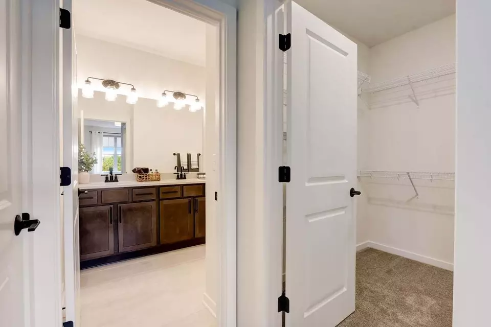 Entry Way - 384 Sweetwater Blvd, Port Washington, WI 53074 photo 1 of 1
