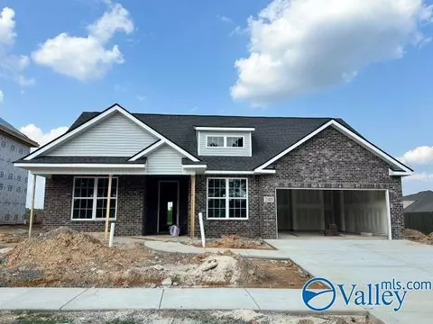 2105 Brandon Dr, Cullman, AL 35058 photo 1