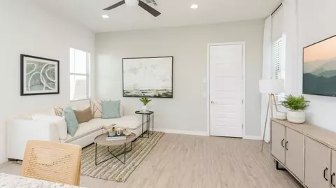 559 S Owl Dr, Gilbert, AZ 85296 photo 13