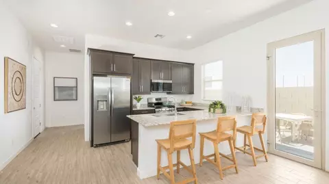 559 S Owl Dr, Gilbert, AZ 85296 photo 6