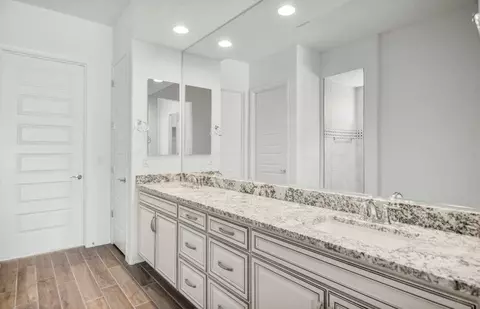 Bath - 26948 W Maple Dr, Buckeye, AZ 85396 photo 1 of 5