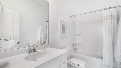 Bath - 49 Rabbit Run Ln, Pooler, GA 31322 photo 4 of 4