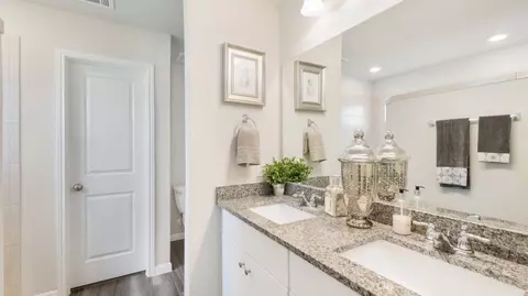 Bath - 12804 Basil Cluster, Saint Hedwig, TX 78152 photo 3 of 4
