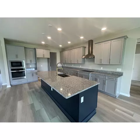 Kitchen - Plan Grandview Sl - 2739 Ravencliffe Ter, Oviedo, FL 32765 photo 1 of 2