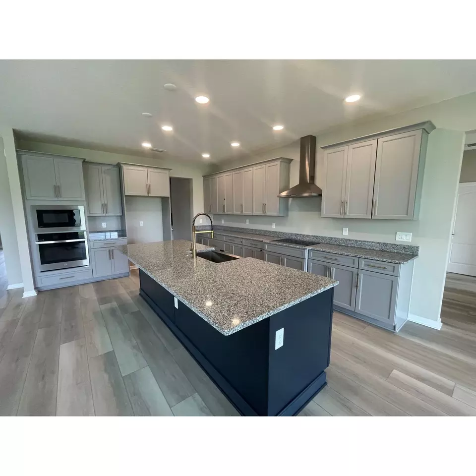 Kitchen - Plan Grandview Sl - 2739 Ravencliffe Ter, Oviedo, FL 32765 photo 1 of 2