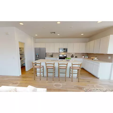 12355 W Levi Dr, Avondale, AZ 85323 photo 2