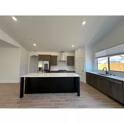 1661 Discovery Rd S, Madera, CA 93636 photo 3
