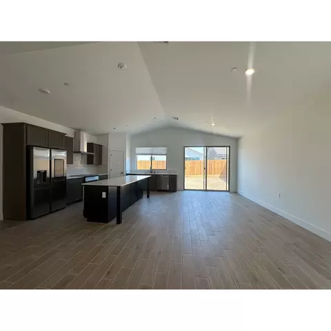 1661 Discovery Rd S, Madera, CA 93636 photo 4