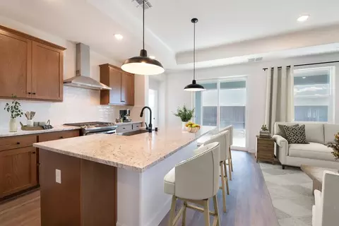 Kitchen - 310 Nighthawk Rdg, Dixon, CA 95620 photo 2 of 2