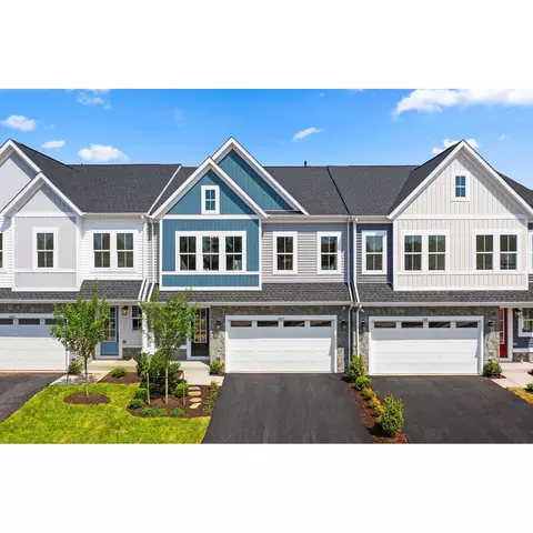 6902 Barbera Dr, Gainesville, VA 20155 photo 1