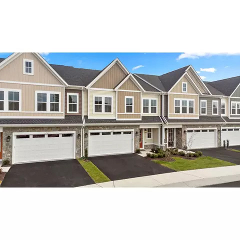 6902 Barbera Dr, Gainesville, VA 20155 photo 9