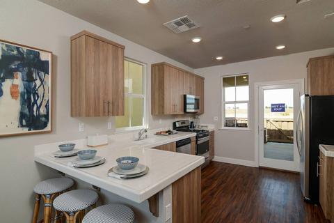 941 Posey St, Galt, CA 95632 photo 4