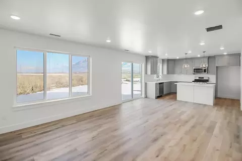 295 N Pinnacle Ave, Mapleton, UT 84664 photo 9