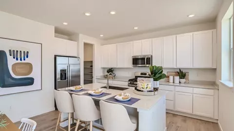 24385 E Ohio Dr, Aurora, CO 80018 photo 2