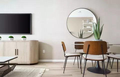 Dining - 435 Mitchell Ave, Alameda, CA 94501 photo 1 of 1