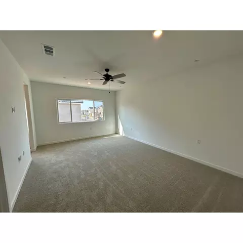1088 Horizon Dr W, Madera, CA 93636 photo 5