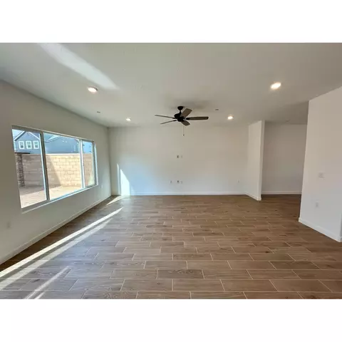 1088 Horizon Dr W, Madera, CA 93636 photo 3