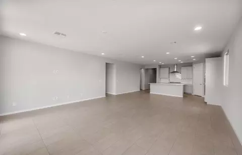 Living - 1373 W Saddle Run, Apache Junction, AZ 85120 photo 2 of 5
