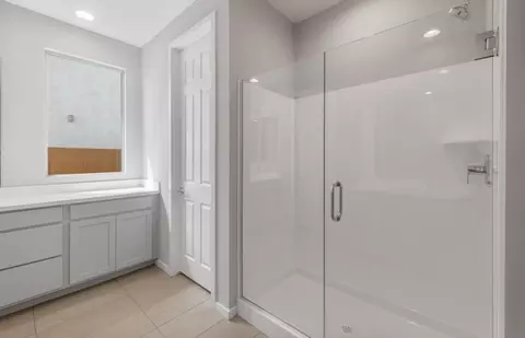 Bath - 1373 W Saddle Run, Apache Junction, AZ 85120 photo 1 of 2