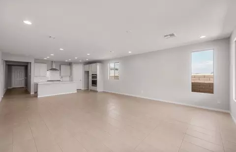 Living - 1373 W Saddle Run, Apache Junction, AZ 85120 photo 4 of 5