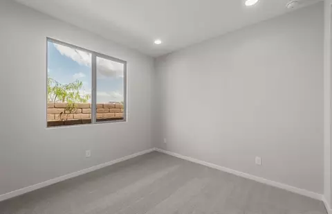 Bedroom - 1373 W Saddle Run, Apache Junction, AZ 85120 photo 3 of 4
