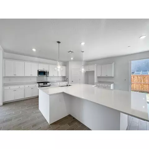 1077 Wildflower Dr, Madera, CA 93636 photo 5