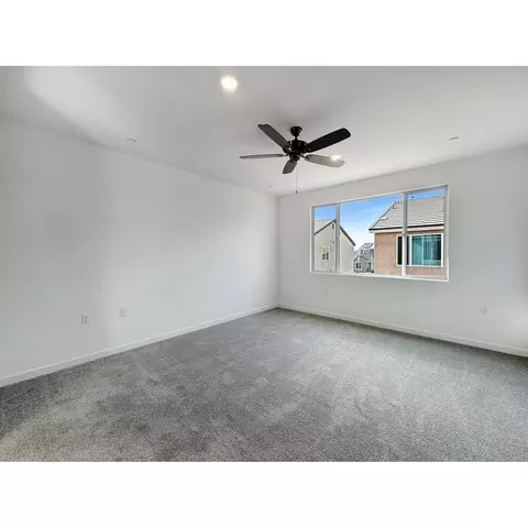1077 Wildflower Dr, Madera, CA 93636 photo 8