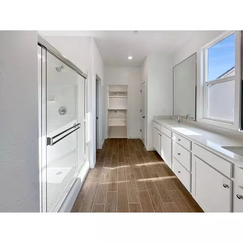 1077 Wildflower Dr, Madera, CA 93636 photo 9